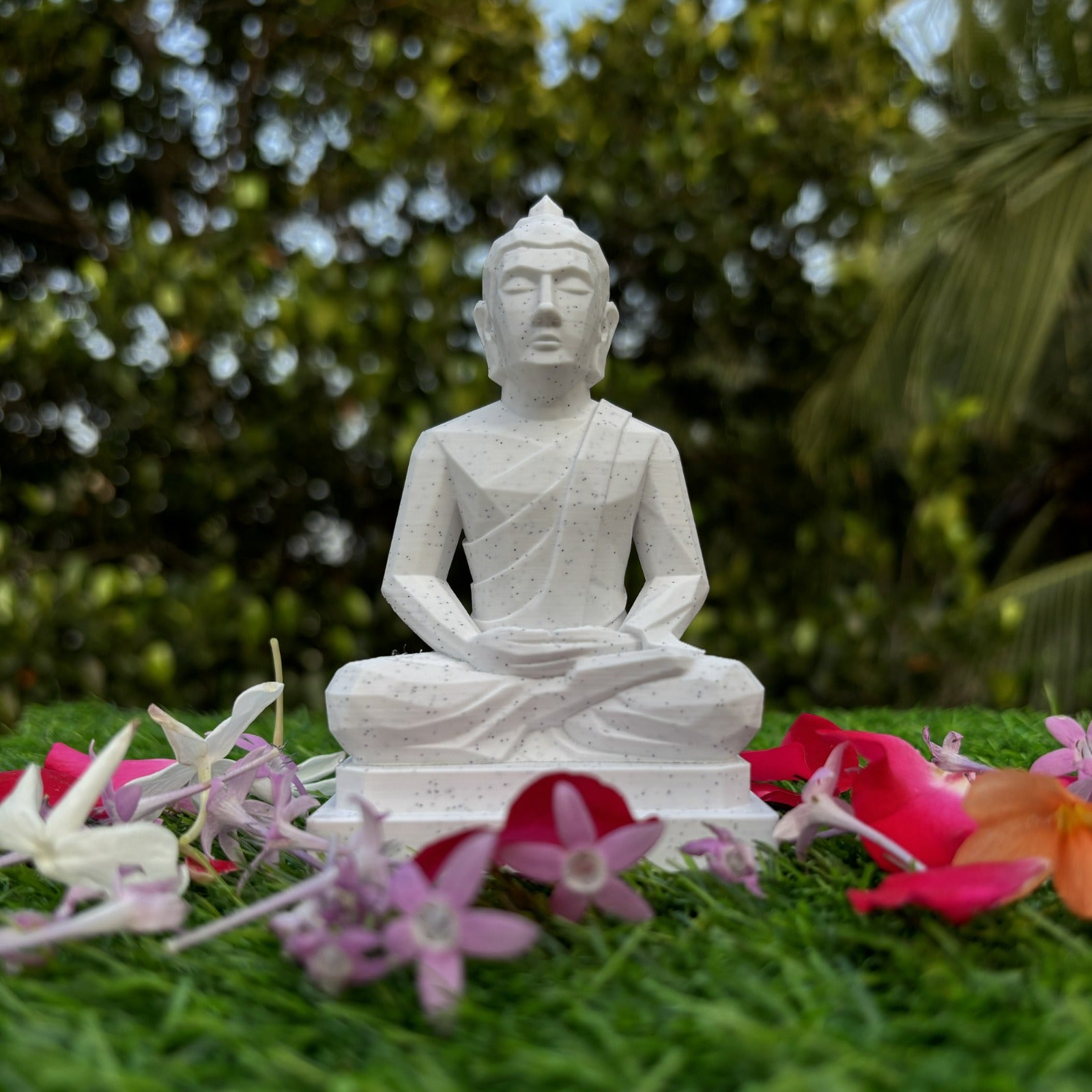Low-Poly Buddha Statue – Modern Spiritual Home Décor