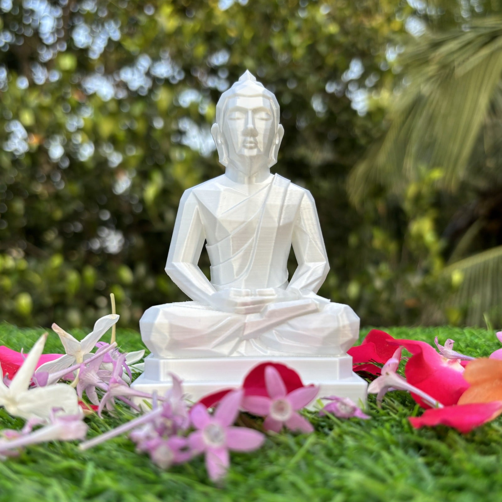Low-Poly Buddha Statue – Modern Spiritual Home Décor